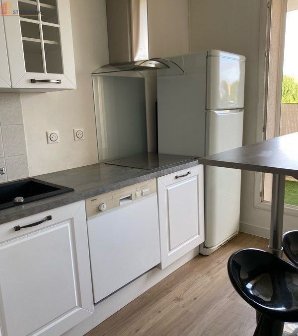 Studio meublé 32m² Saint-Pierre-du-Perray - Centre-ville, lumineux - Photo 6