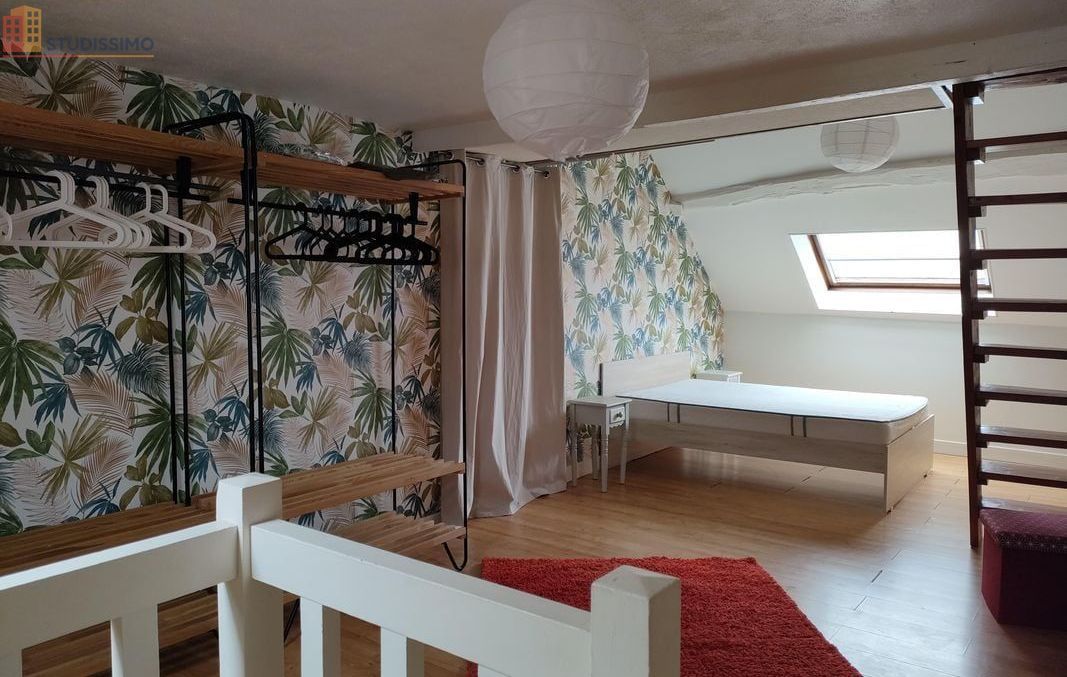 Studio 60m² Morigny-Champigny - Meublé, triplex - Photo 1