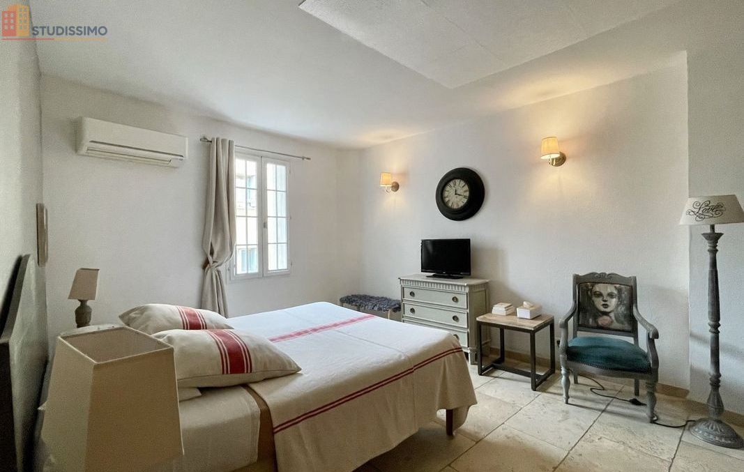 Studio 33m² L'Isle-sur-la-Sorgue - Étage 2/3 - Photo 1