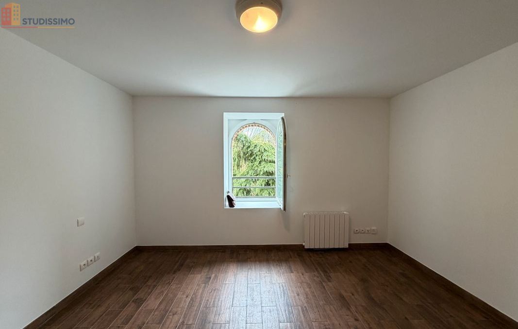 Studio à Auvers-Saint-Georges