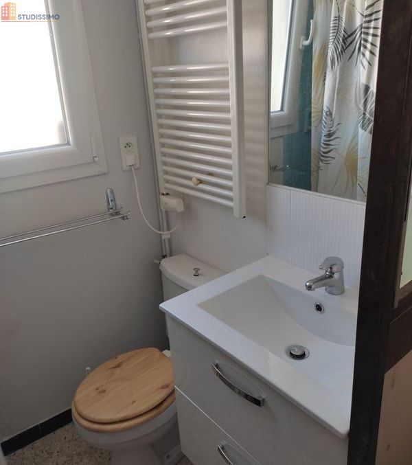 Studio meublé 21m² Carpentras - Lumineux, dernier étage - Photo 5