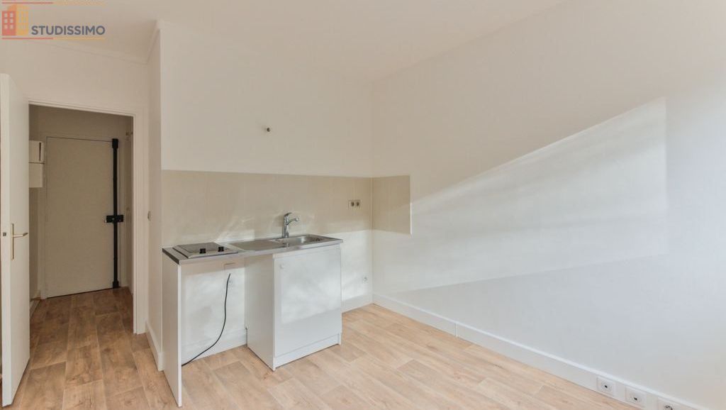 Studio 18m² Ville-d'Avray - 1er étage, DPE D - Photo 3