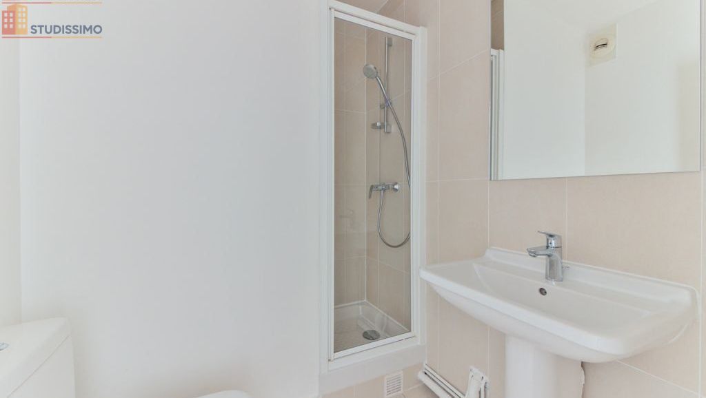 Studio 18m² Ville-d'Avray - 1er étage, DPE D - Photo 4