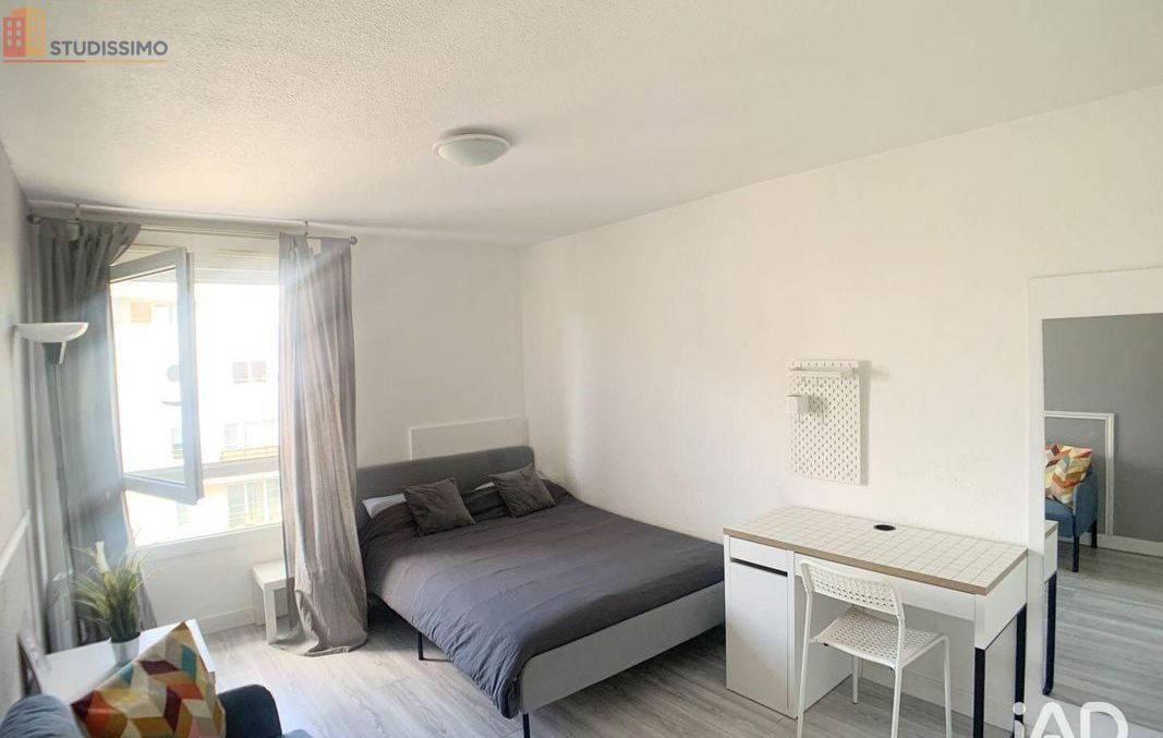 Studio 20m² Courbevoie - Meublé, étage élevé - Photo 6