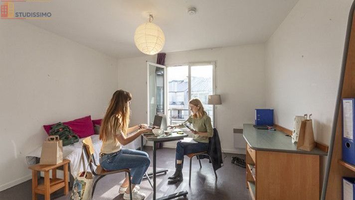 Studio 18m² Issy-les-Moulineaux - Meublé, étage élevé - Photo 2