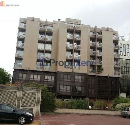 Studio à Courbevoie