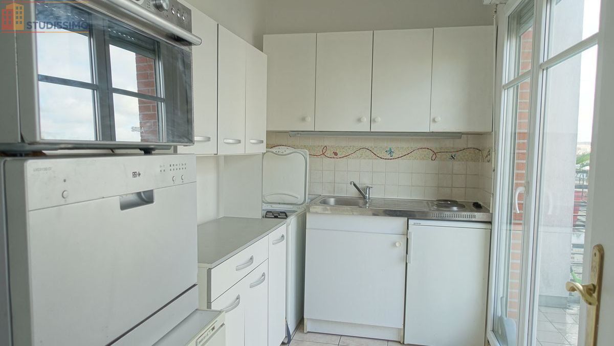 Studio meublé 33m² Montrouge 92120 - Grand, dernier étage - Photo 2