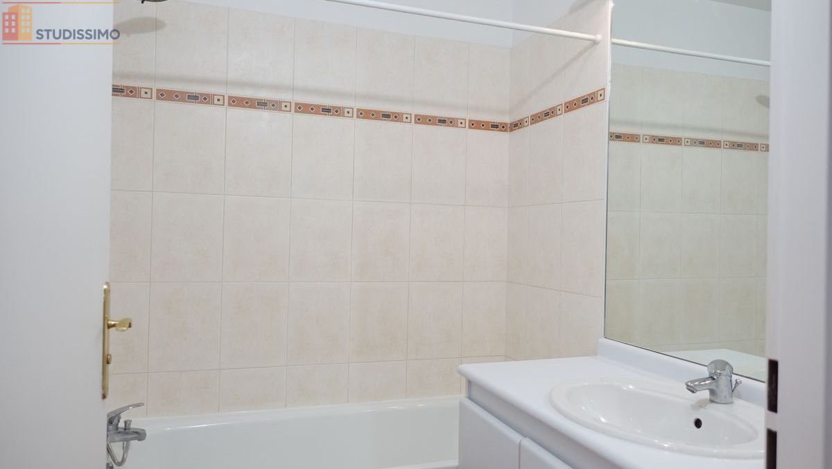 Studio meublé 33m² Montrouge 92120 - Grand, dernier étage - Photo 1