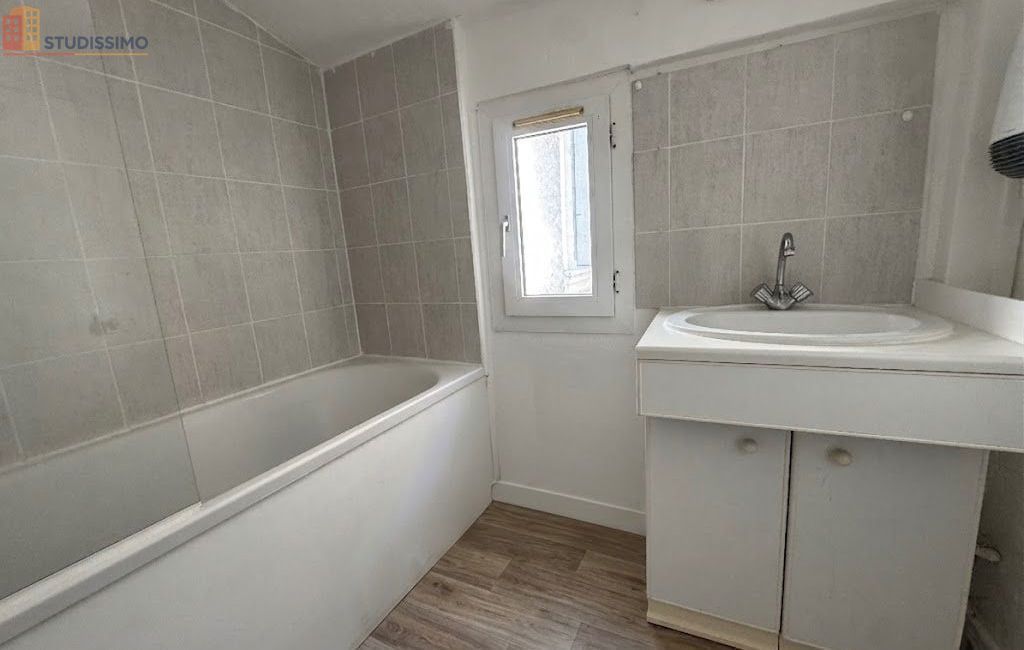 Studio 29m² Poitiers - DPE G - Photo 4