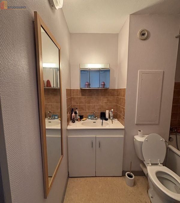 Studio meublé 25m² Poitiers - Parking couvert - Photo 1
