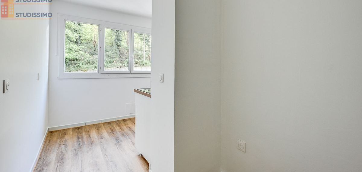 Studio 30m² Ville-d'Avray - 1er étage, DPE D - Photo 7