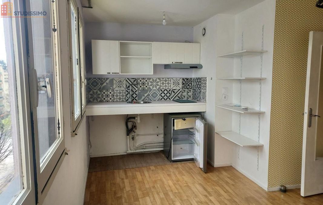 Studio 20m² Limoges 87000 - Étage élevé, DPE D - Photo 4