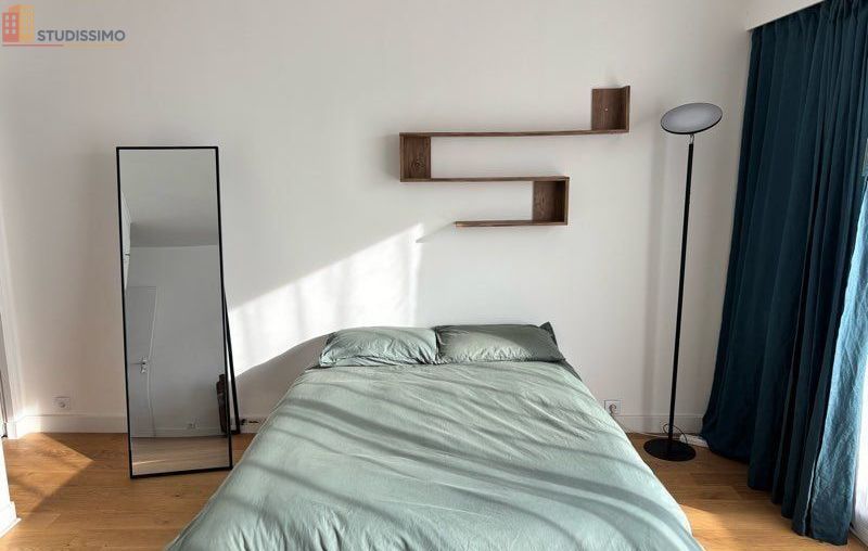 Studio meublé 32m² Neuilly-sur-Seine - Dernier étage, lumineux - Photo 2