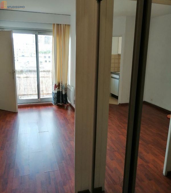 Studio meublé 21m² Courbevoie - Meublé, 4e étage - Photo 2
