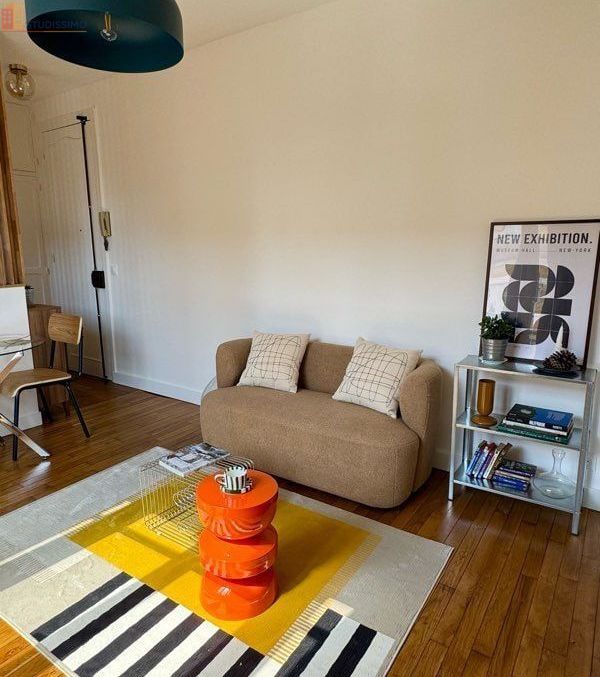 Studio meublé 24m² Courbevoie - Coin nuit, grand dressing - Photo 17