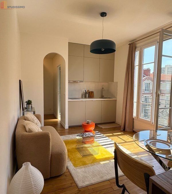 Studio meublé 24m² Courbevoie - Coin nuit, grand dressing - Photo 15