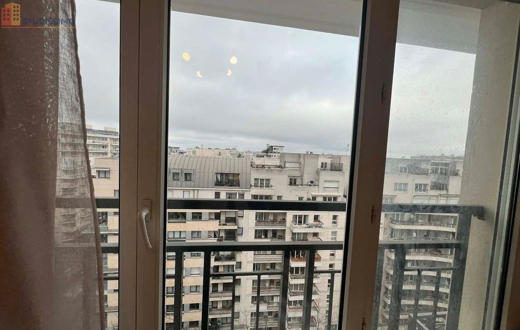Studio meublé 28m² Courbevoie - Grand, étage élevé - Photo 1