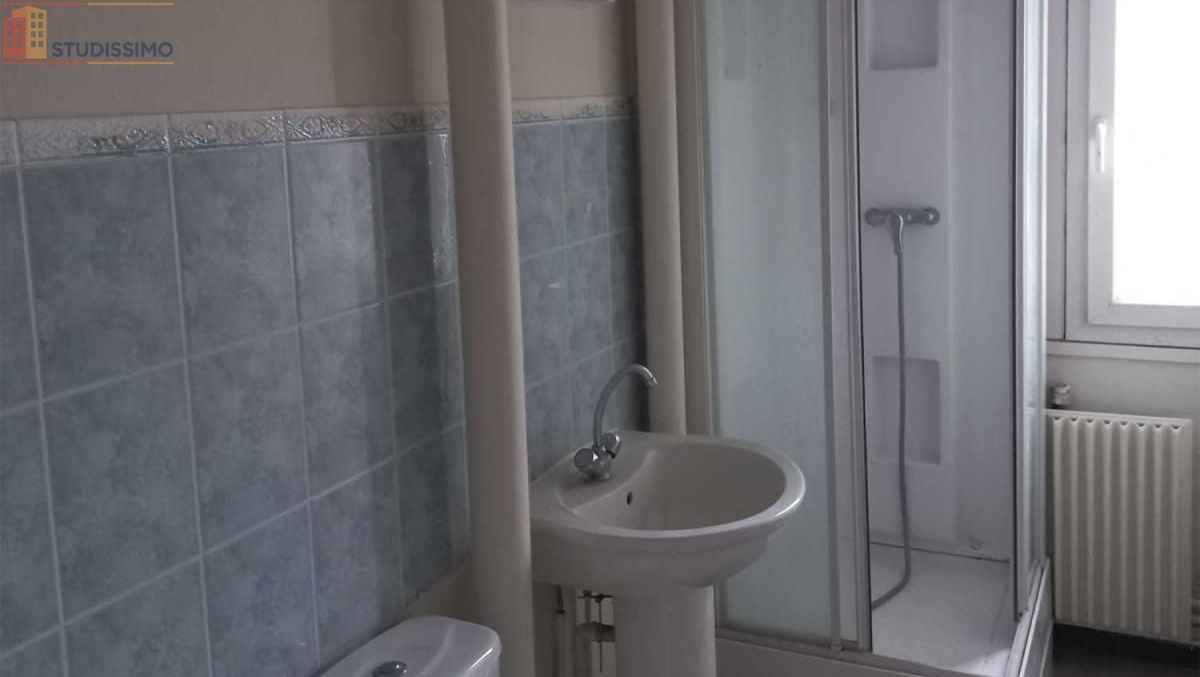 Studio 30m² Paron 89100 - Photo 1
