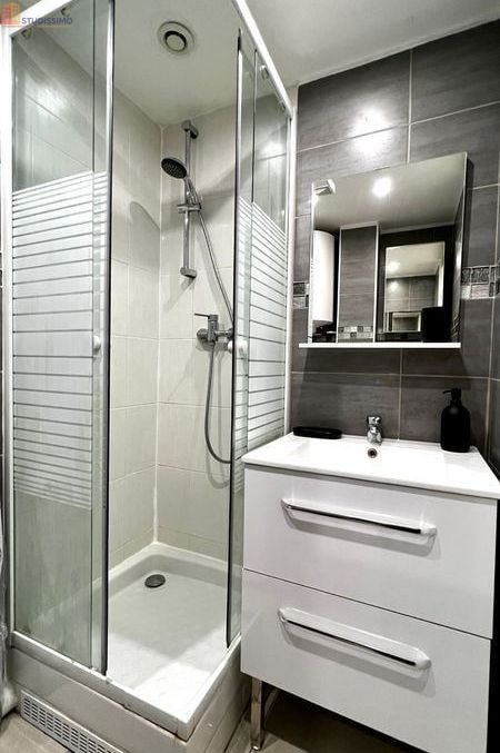 Studio meublé 20m² Rueil-Malmaison - Rénové, meublé - Photo 1