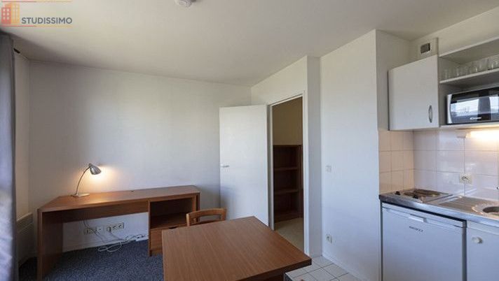 Studio meublé 21m² Rueil-Malmaison - 6e étage, lumineux - Photo 4