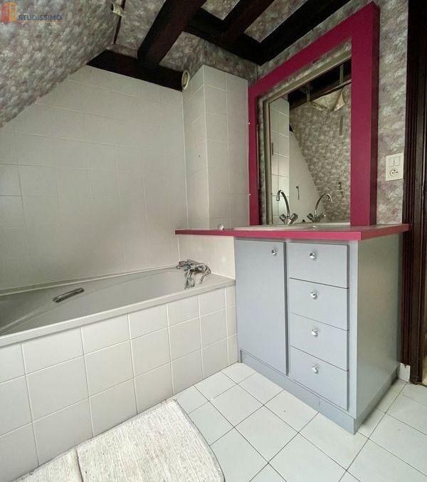 Studio 59m² Saint-Florentin - Triplex, lumineux - Photo 2