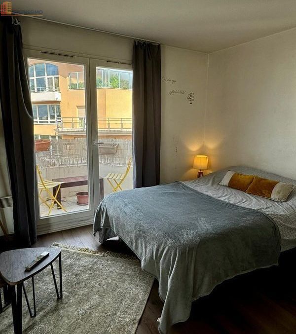 Studio à Courbevoie