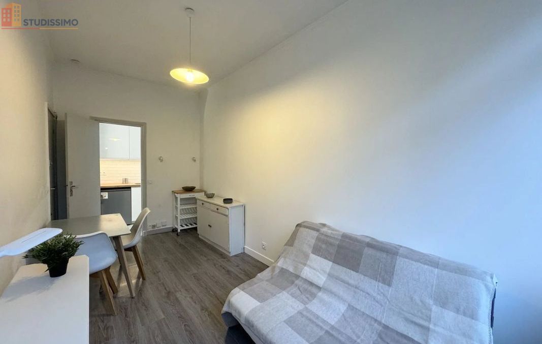 Studio meublé 18m² Neuilly-sur-Seine - Meublé, 1er étage - Photo 8
