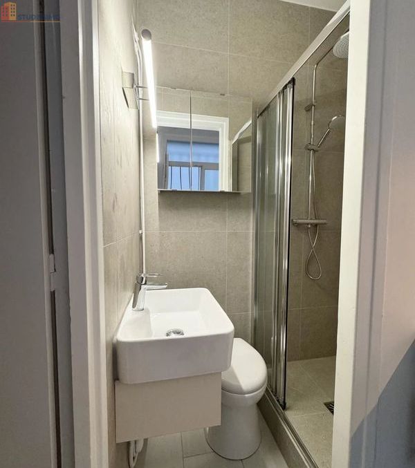 Studio meublé 18m² Neuilly-sur-Seine - Meublé, 1er étage - Photo 5
