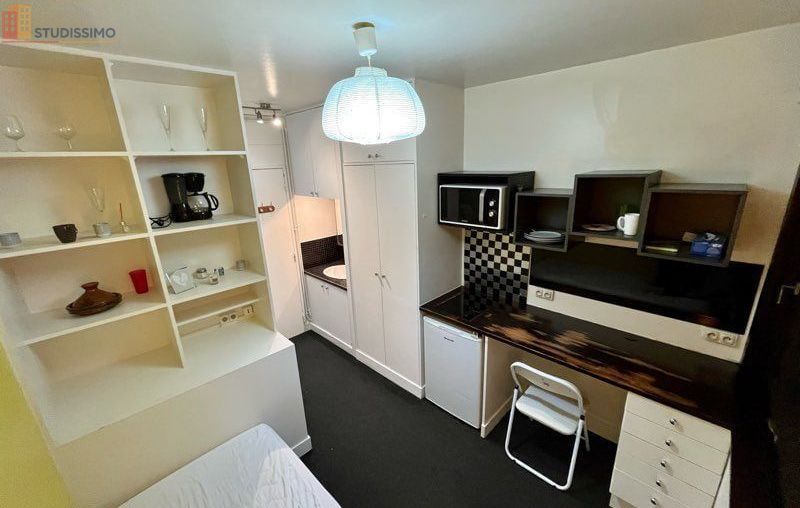 Studio meublé 10m² Neuilly-sur-Seine - Vue jardin - Photo 8
