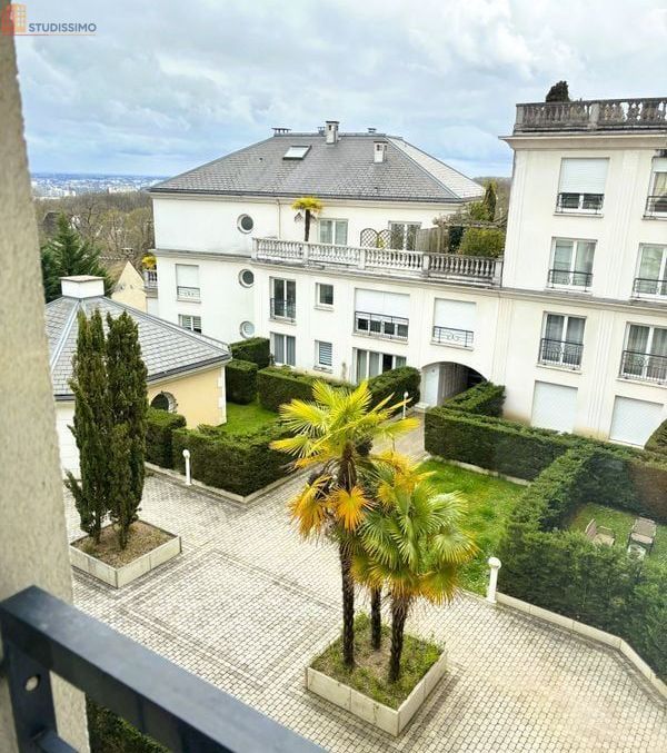 Studio meublé 25m² Le Plessis-Robinson - Parking, cave - Photo 1