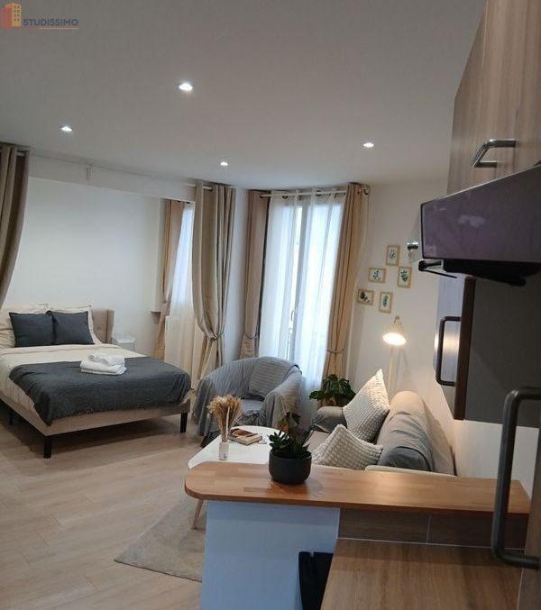 Studio à Clichy