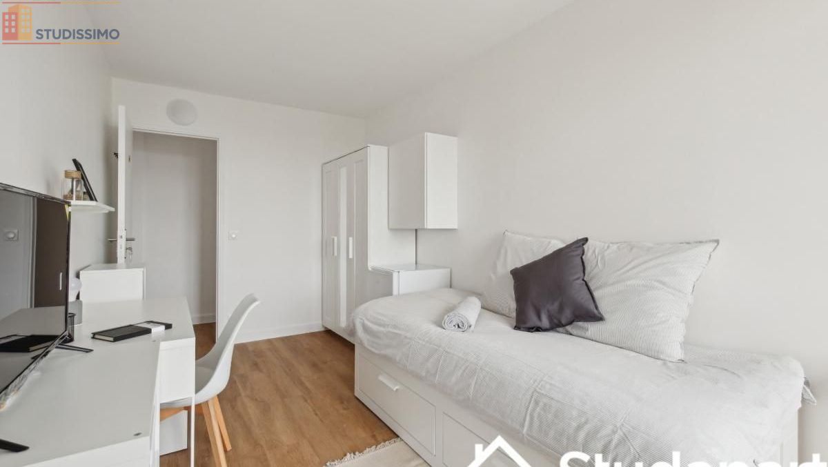 Studio meublé 14m² Épinay-sur-Seine - 7e étage, lumineux - Photo 1