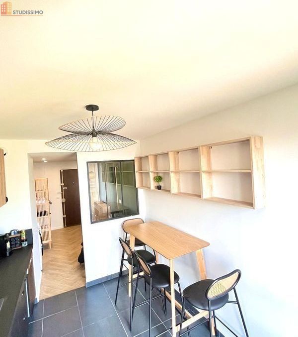 Studio meublé 11m² Saint-Denis - Meublé, 3e étage - Photo 1