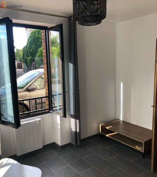 Studio à Montfermeil