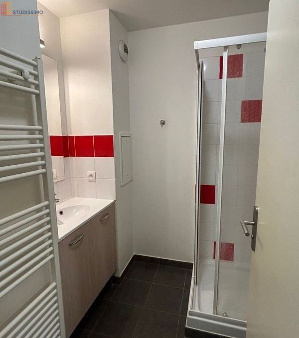 Studio meublé 20m² Aubervilliers - Meublé, 2e étage - Photo 1