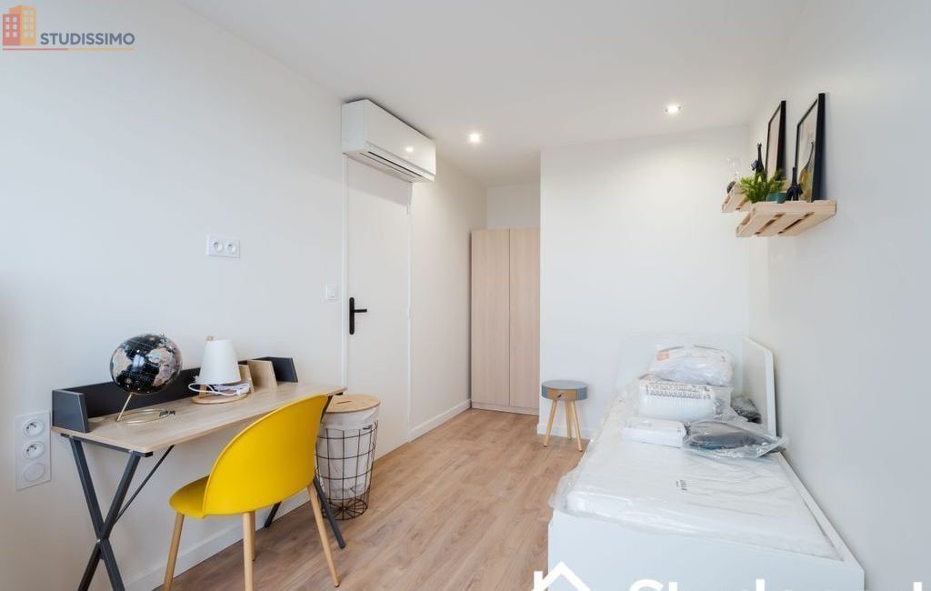 Studio 93m² Créteil - Meublé, dernier étage - Photo 1