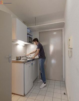 Studio meublé 18m² Ivry-sur-Seine - 5e étage, lumineux - Photo 10