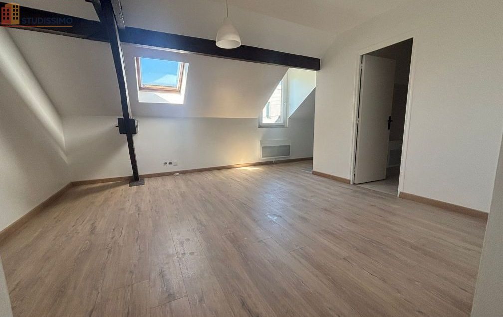 Studio à Persan