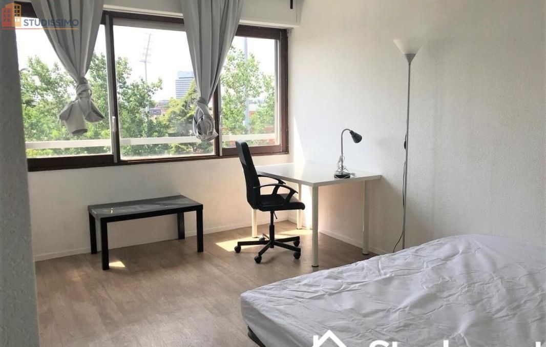 Studio meublé 23m² Pontoise - Lumineux, dernier étage - Photo 1