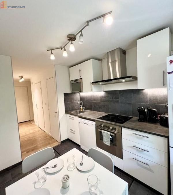 Studio meublé 9m² Cergy - Chambre compacte, meublé - Photo 10