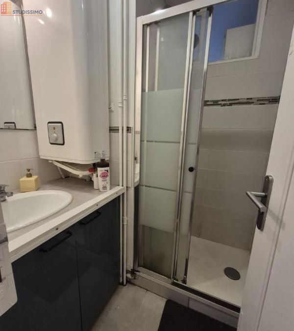Studio meublé 10m² Sarcelles - Calme, rénové - Photo 3