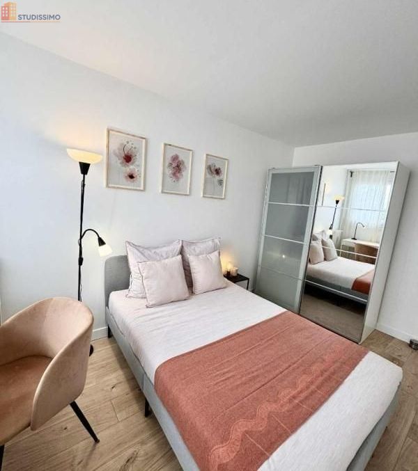 Studio meublé 9m² Cergy - Calme, en étage élevé - Photo 3