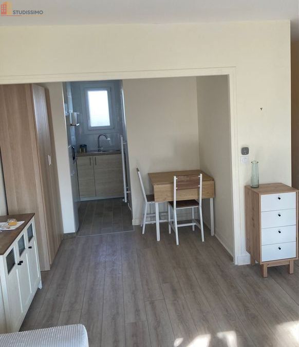 Studio meublé 30m² Ermont - Rénové, balcon et parking - Photo 4