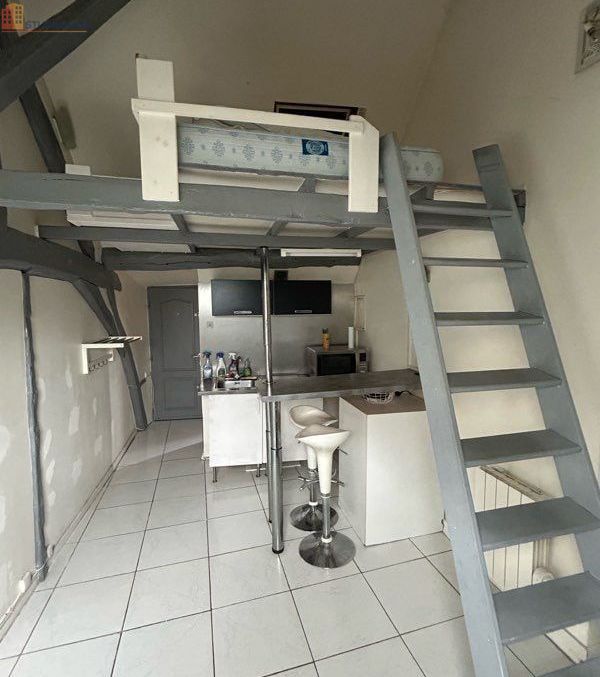 Studio meublé 17m² Pontoise centre - Mezzanine, lumineux - Photo 3