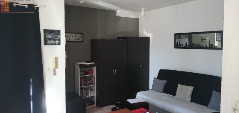 Studio à Marines