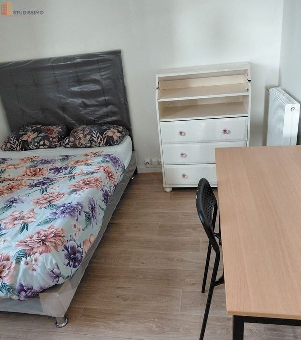 Studio meublé 20m² Pontoise - Meublé, au 3e étage - Photo 4
