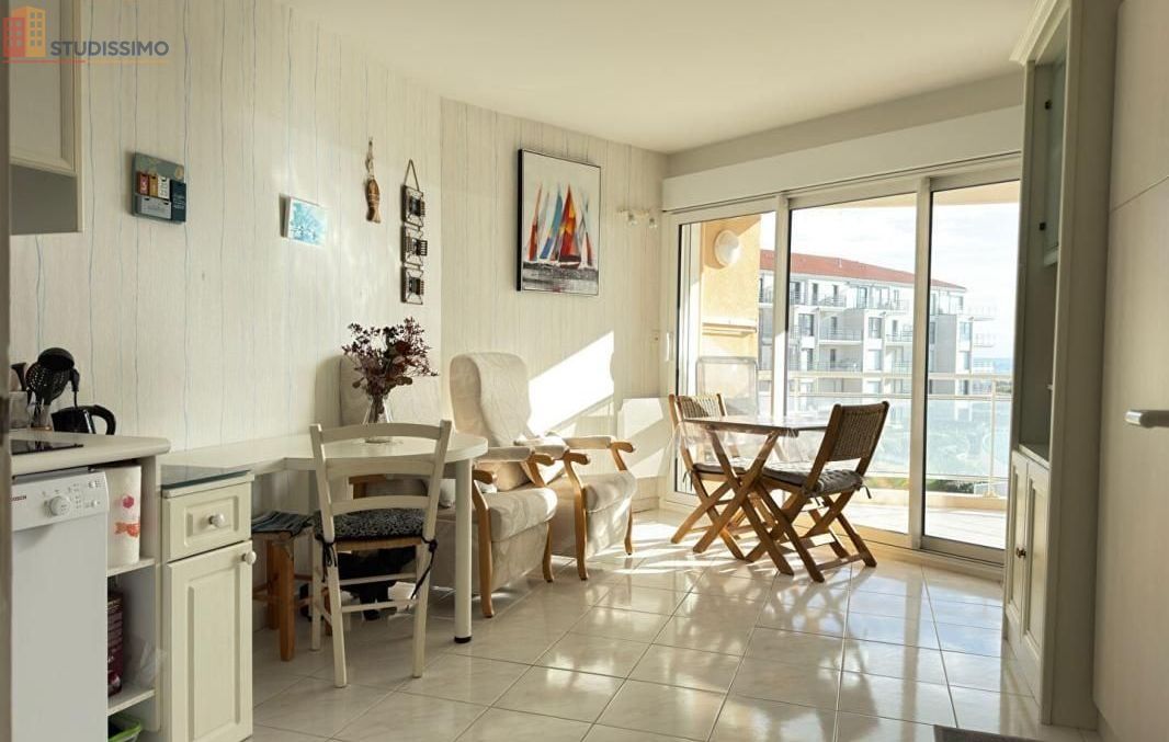 Studio 24m² Les Sables-d'Olonne - Étage élevé, DPE C - Photo 4