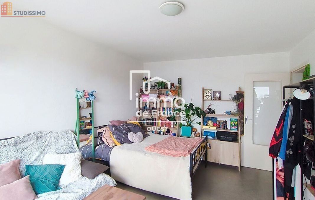 Studio 33m² La Roche-sur-Yon - Dernier étage, lumineux - Photo 4
